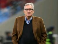 爱游戏官网-波兰中锋梅开二度，帮助球队逆袭