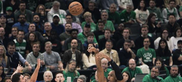 爱游戏在线-球员在国际比赛中展现出色发挥