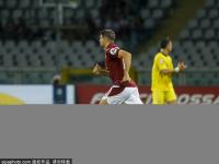 爱游戏app-瓦伦西亚主帅因失利被解雇，球队陷入动荡