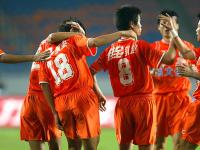 爱游戏官网入口-广州队激情拼搏，力克对手展翅飞翔