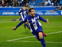 爱游戏app下载-包含沃尔夫斯堡队防线漏洞暴露，前途堪忧的词条