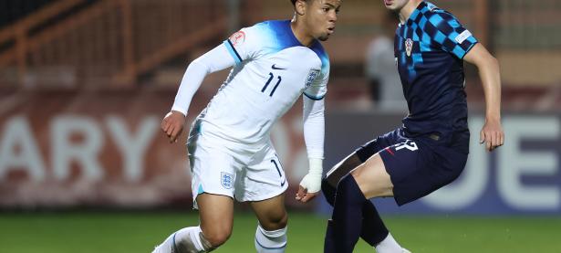 爱游戏app下载-包含英格兰国家队调整战术，面对克罗地亚挑战的词条