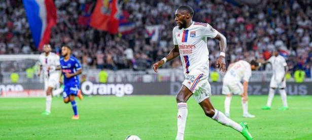 爱游戏官方登录入口-圣埃蒂安队在比赛中力震群雄