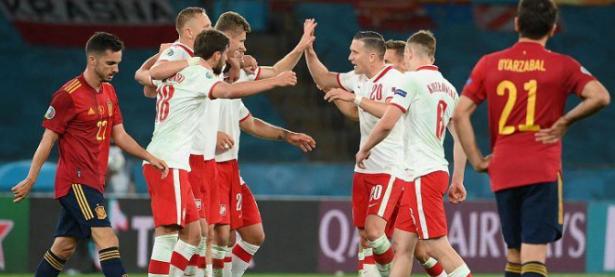 爱游戏登录入口-捷克国家队负荷太大，小组出局成定局的简单介绍