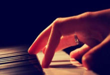 阿贾克斯客场不敌巴塞罗那