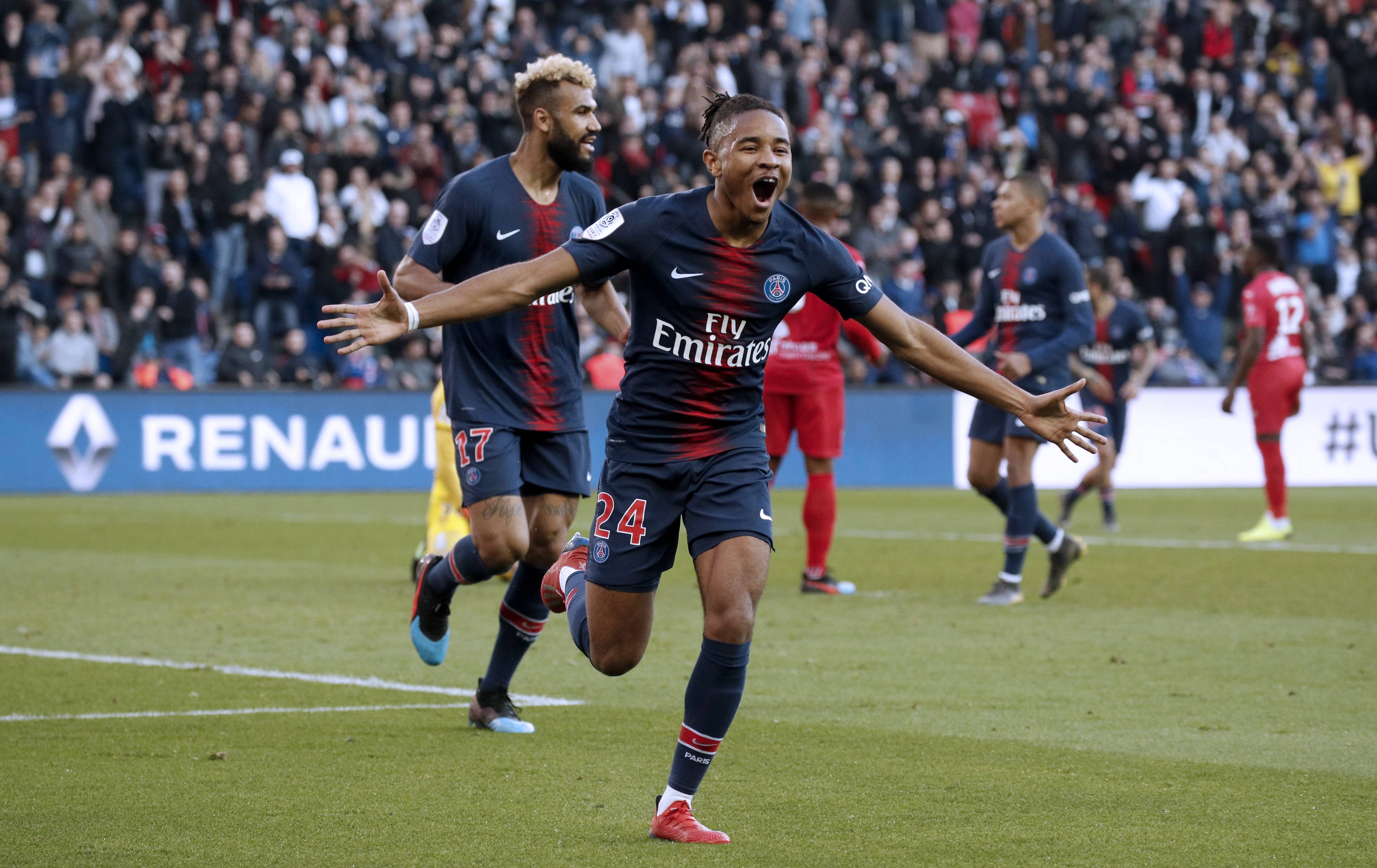 包含国际米兰阵容调整得当，实现三连胜的词条