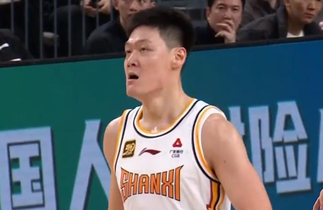 新疆男篮迎来连胜，成为焦点