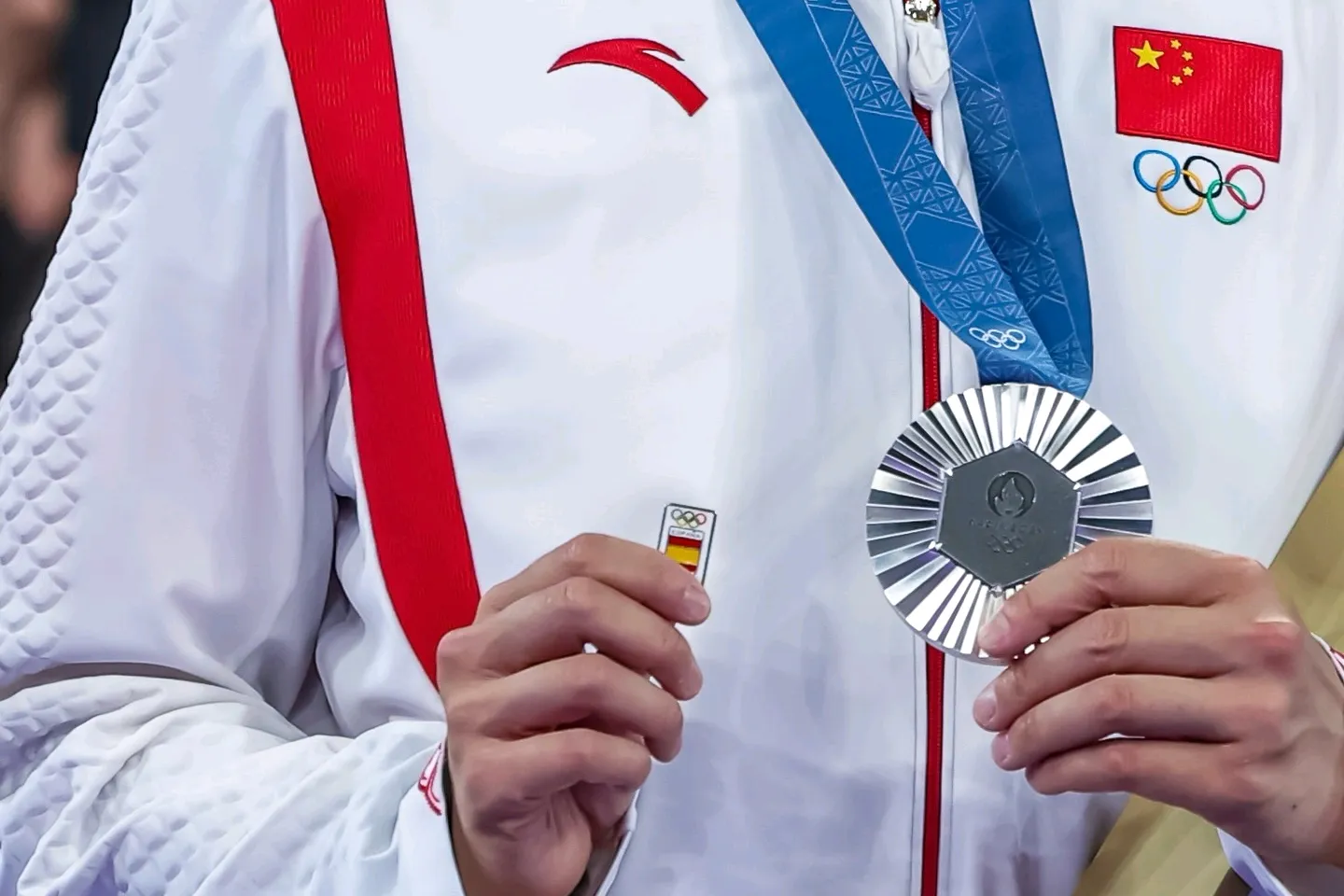 关于超越自我！选手表现出众登上领奖台的信息