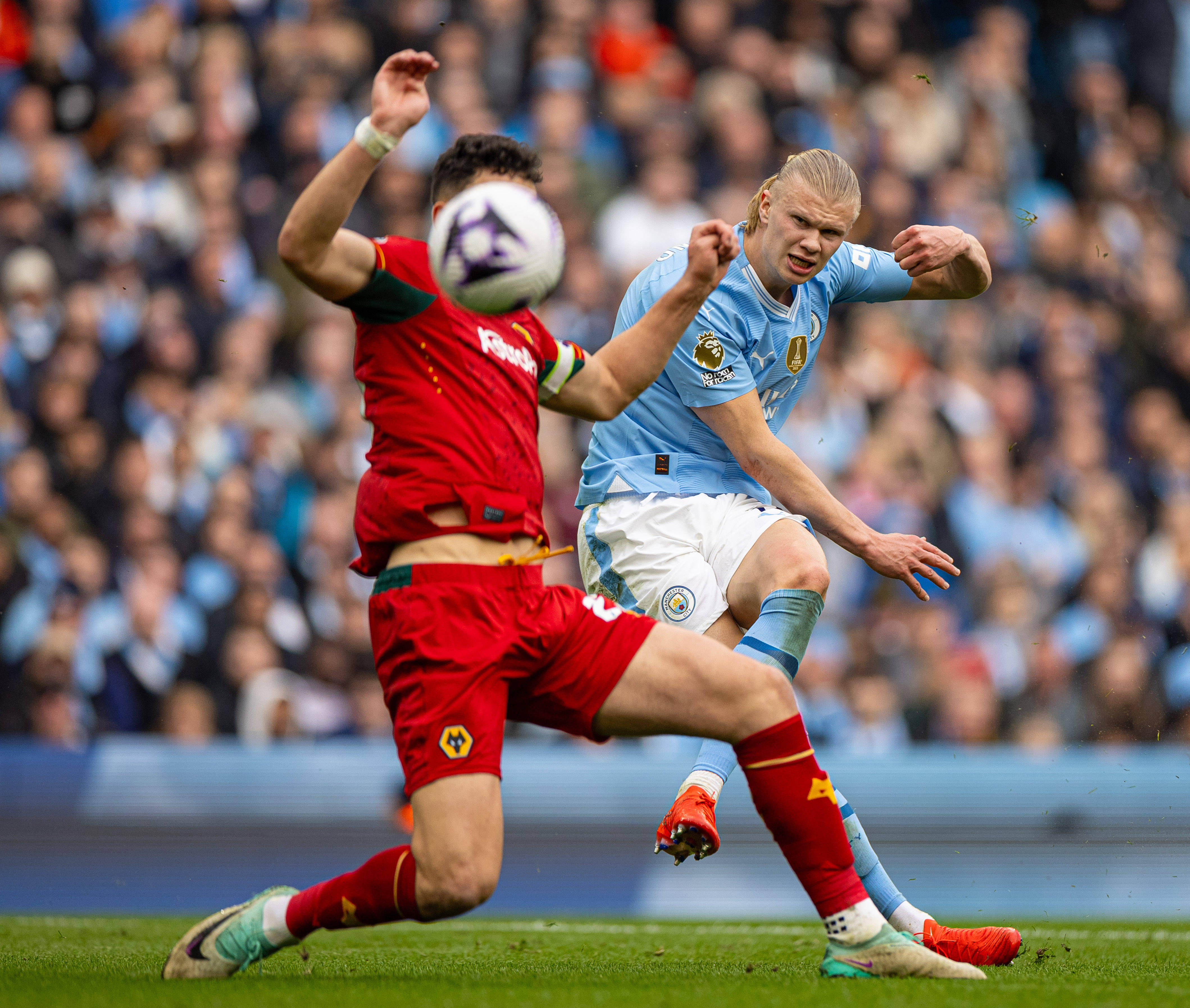 关于曼彻斯特城宣布续约主帅，稳固球队未来的信息