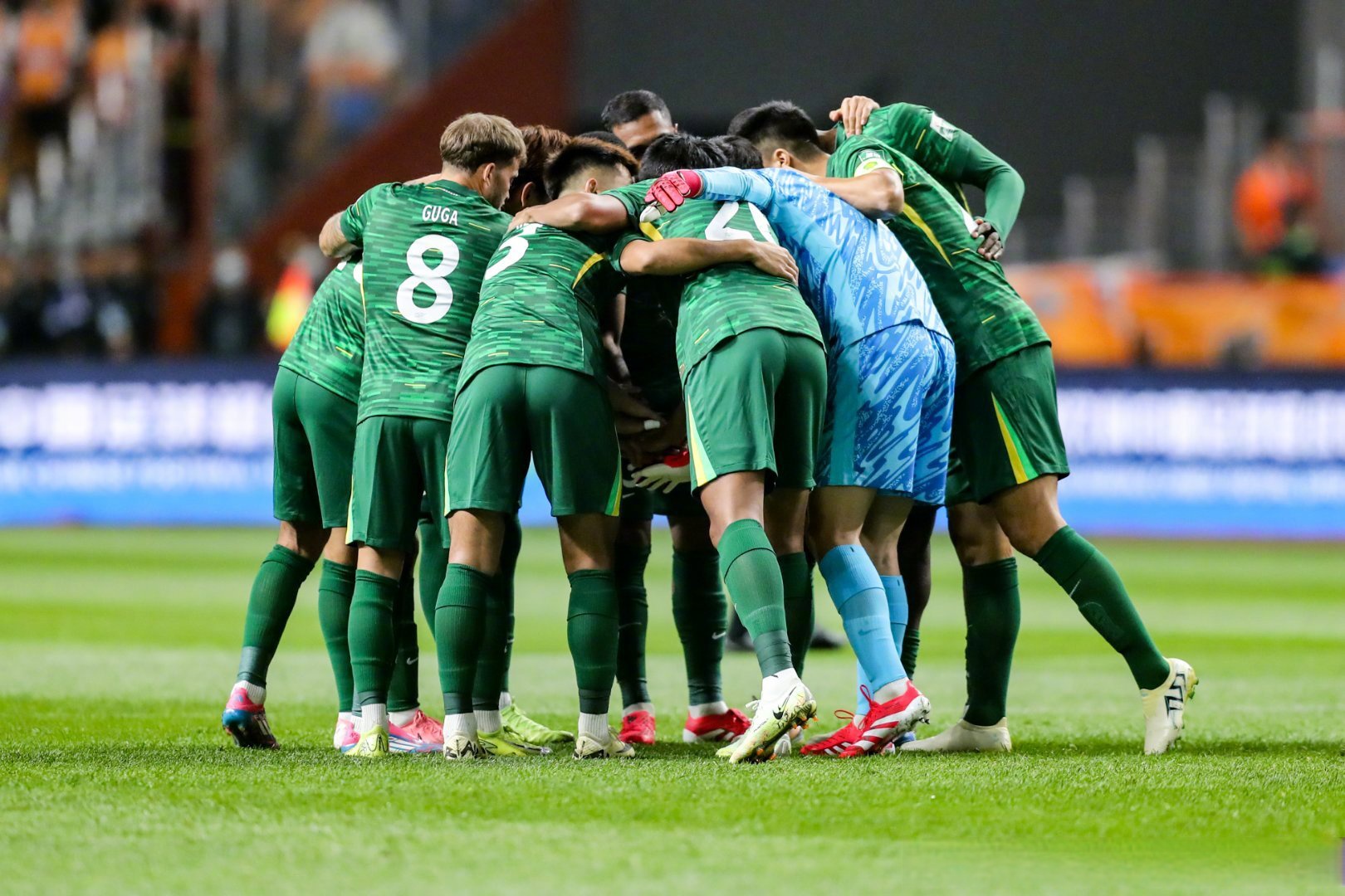 球队在比赛中展现了出色的团队合作