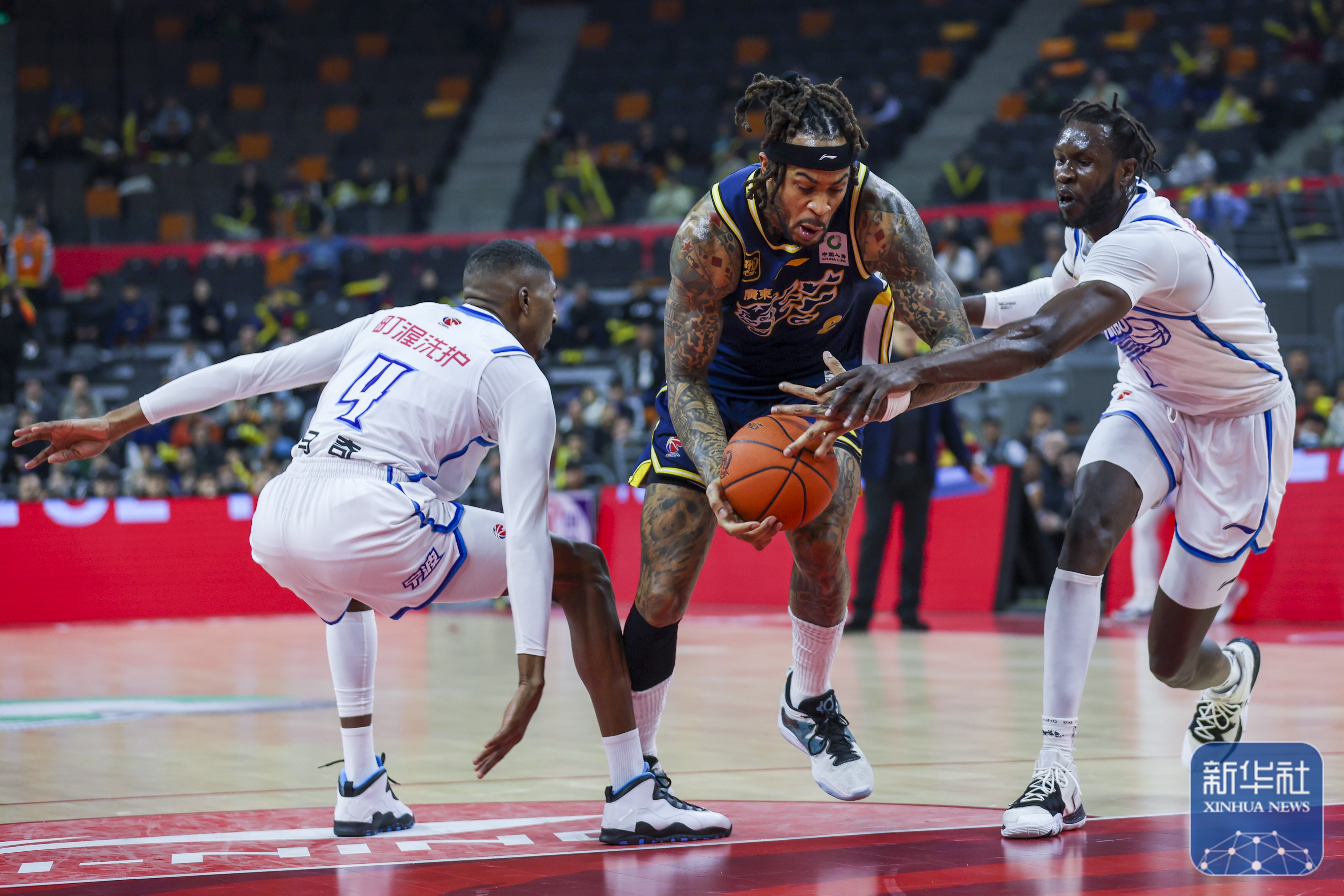 包含精彩对决频现,热闹喧天,赛场瞬间燃烧的词条 包含精彩对决频现,热闹喧天,赛场瞬间燃烧的词条