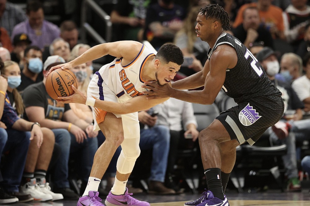 雄牛逆转黄蜂，巴恩斯绝杀三分得分的简单介绍