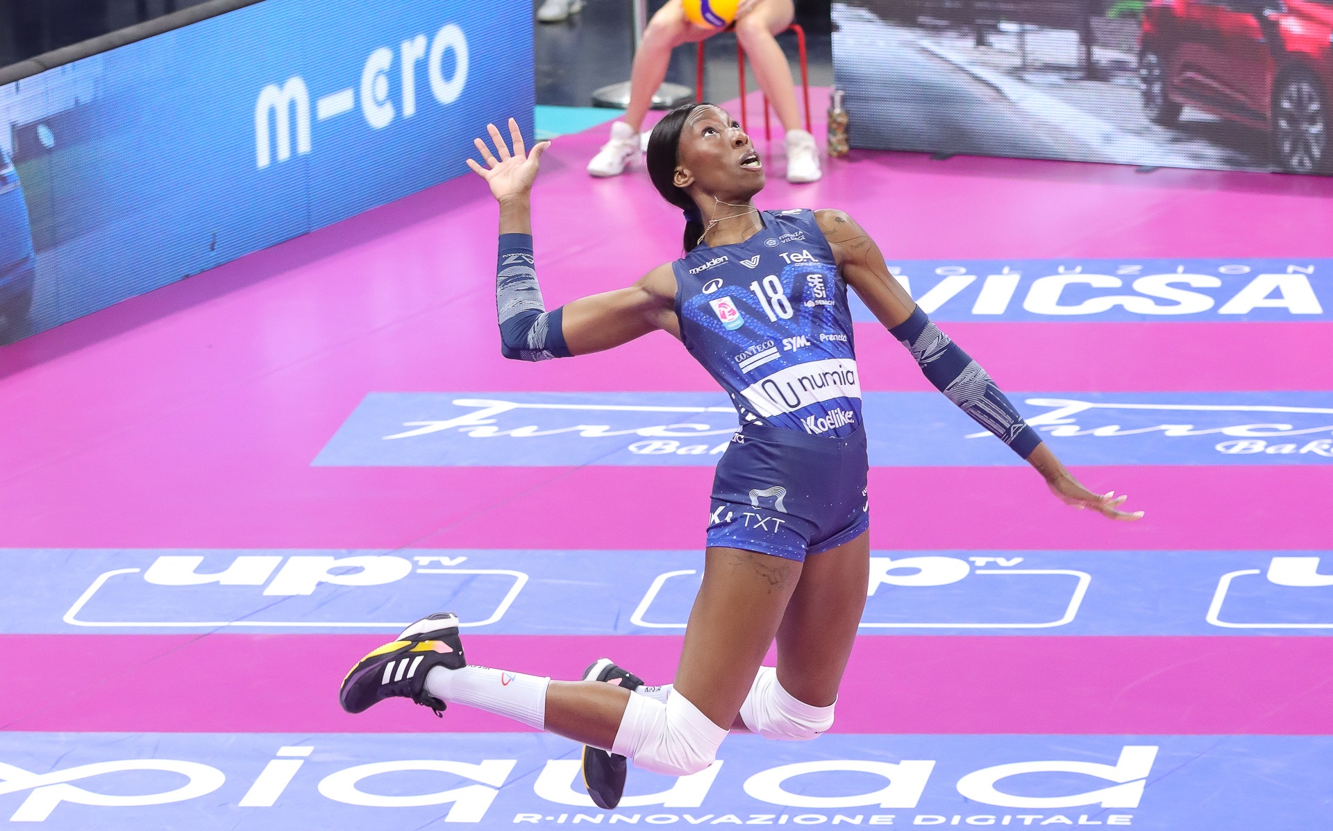 意大利队全队努力,摆脱困境迎来胜利 意大利队全队努力,摆脱困境迎来胜利