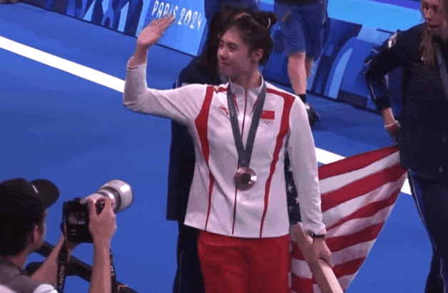 包含法国选手高难度动作惊艳全场斩获铜牌的词条 包含法国选手高难度动作惊艳全场斩获铜牌的词条