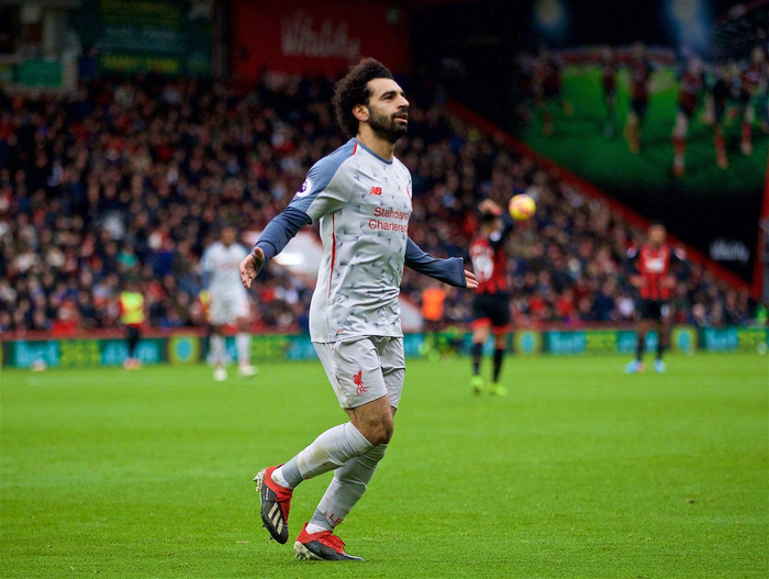 伯恩茅斯前锋奉献完美帽子戏法，助球队逆转的简单介绍