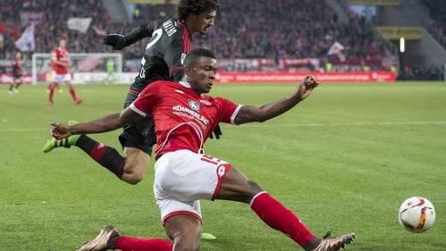 包含弗赖堡主场失利,球队欲寻找突破口的词条 包含弗赖堡主场失利,球队欲寻找突破口的词条